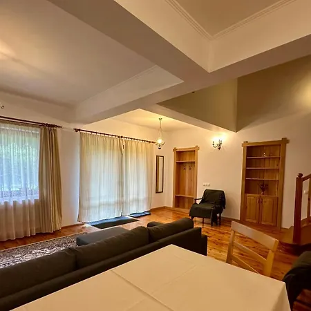 Casa Edelweiss Apartment *